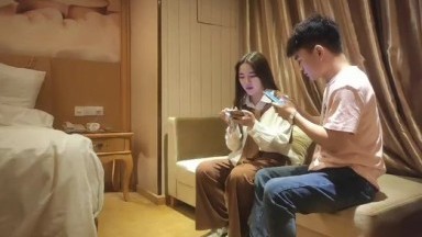 【胖子工作室】，顶级高端外围，五星级酒店私约，C罩杯美乳，共度鱼水之欢 01