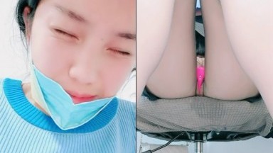 上班塞跳蛋的肉丝小姐姐叫出声来被客户听到 ：假如说，发不到你自己去拿一下，嘈杂的同事声音