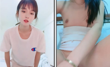 超美颜值女神，炮友没在自慰，外表清纯脱掉衣服一脸骚，振动棒抽插肥穴，进进出出浪叫，手指扣入搞得很爽