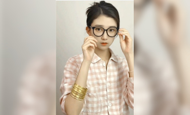 近百位高颜值小姐姐卡点光剑变身合集，一次看够！