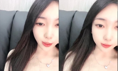 貌美如花新人主播一个人在家独自直播特写私处蝴蝶逼粉嫩干净手指不停揉搓阴蒂刺激