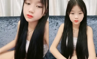 清纯系天花板！极品超嫩小萝莉！没怎么开发过嫩 穴，干净无毛超粉，骑乘位抽插流出白浆.