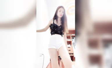 校花學姐下海！好美啊~【妮妮這呢】道具自慰！超過癮！爽~！ (3)