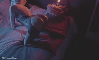 最新流出网红美少女小尤物柚木科幻紧身装水晶棒自慰无毛穴诱惑力十足