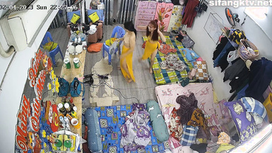 私房最新流出2023 黑客破解攝像頭偷拍 多場合家庭宿舍廁所更衣洗澡 (1)