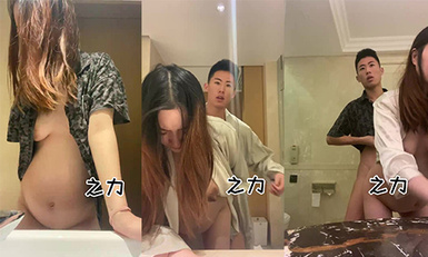 力哥酒店開房操漂亮的大二女友高清露臉完整版(2)