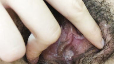 《百度雲泄密》極品美女和男友分手後玩B視頻被渣男曝光