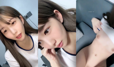 这才是真正的校花【广州大学生】明星来了甘拜下风，清纯指数极高，这小姐姐好甜呀，逼逼好粉嫩 (2)