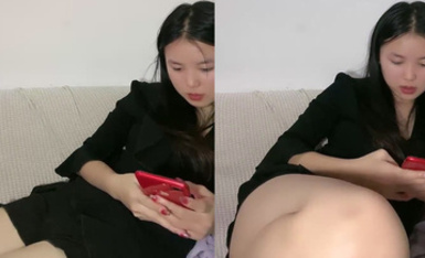 2024年2月，清純學妹，好乖巧漂亮【小瑜】難得一遇的鄰家小美女，BB又粉又嫩，必須珍藏不可錯過！ (2)