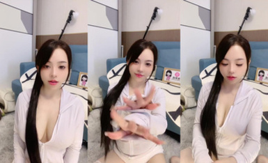 戀愛100%，【烤紅薯】高顏值巨乳女神，各種大尺度直播 (3)