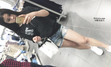 【情侶自拍】南寧熱戀情侶自拍性愛視頻，把精液射到了女友的嘴裡！