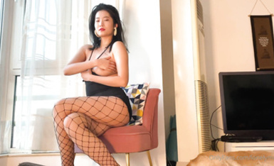 P站20萬粉華裔網黃「北京瑤瑤」「Lonelymeow」OF旅遊性愛日記 3P百合爆菊潮吹露出 二 (4)