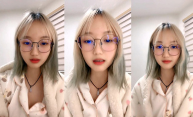 顏值很高的小妹睡醒就發騷，吸煙很有范，跟狼友互動秀新買的硅膠假雞巴，口交玩弄特寫騷穴都快插進去了真騷