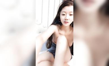 比较有气质的小姐姐，黑丝诱惑性欲旺盛，跟狼友互动撩骚大秀直播高潮不止比较有气质的小姐姐，黑丝诱惑性欲旺盛，跟狼友互动撩骚大秀直播高潮不止