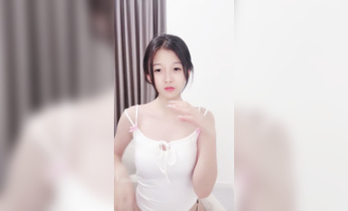 新人主播  超級粉嫩的校花級主播源源 舌釘口交 剛下海就跪在馬桶上被操，道具調教，胸推，舌釘小嘴性感口交，各種姿勢爆操 (14)