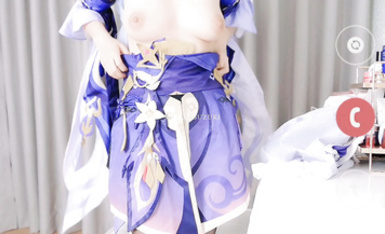 【絲襪美腿控狂喜】國產二次元福利姬Coser「鈴木美咲」大尺度私拍《原神》「一邊親親一邊插我」刻晴視頻電話淫語手沖高潮顫抖