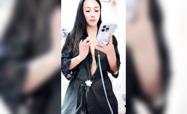 女人味十足，長發氣質御姐【豆奶泡泡花】身材太炸裂了，表裡不一道具自慰，又騷又反差 (1)