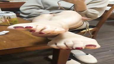 易直播 妮是八月 足控 足交 絲足 (4)