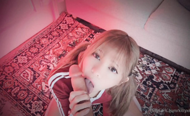 kittyxkum緋紅小貓 和啦啦隊長來一發速戰速決？