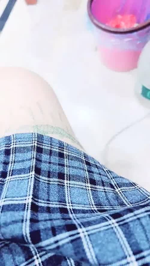 真实路边大理石店勾搭男老板 不幸遇上了秒射男 干了几下就射了 高清源码无水印