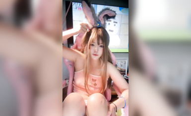 少蘿溫卿-顏值還是非常不錯的，少蘿類型的黃播，性格挺活潑可愛的，搭配各種軟妹裝，再加上尺度不低的整活能力，挺有看頭的 (58)