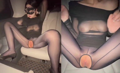 開大奔約極品黑絲少婦偷情_她老公出去健身偷偷跑出來玩車震